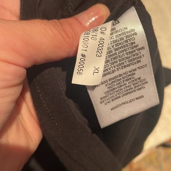 Express Black Tshirt - Picture 4 of 5